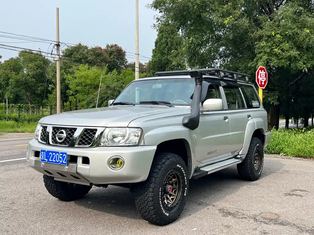 Nissan Patrol — миниатюра 3
