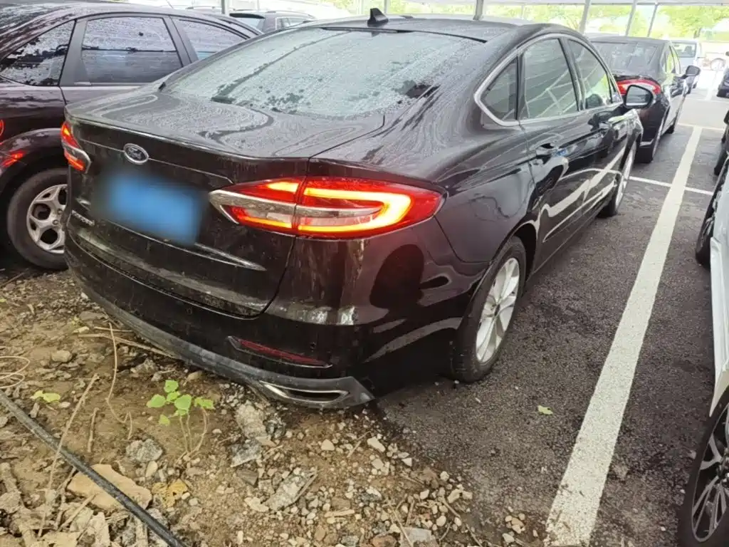 Ford Mondeo — миниатюра 7