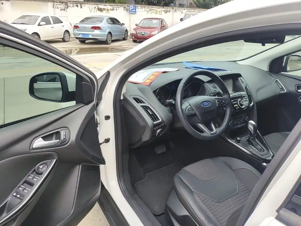 Ford Focus — миниатюра 16