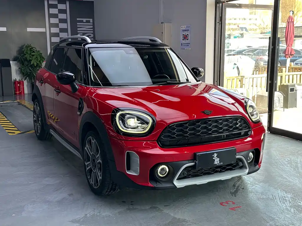 MINI COUNTRYMAN