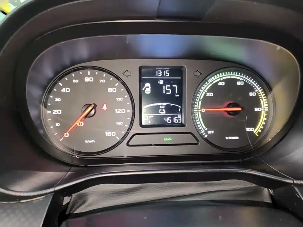 Roewe Clever — миниатюра 12