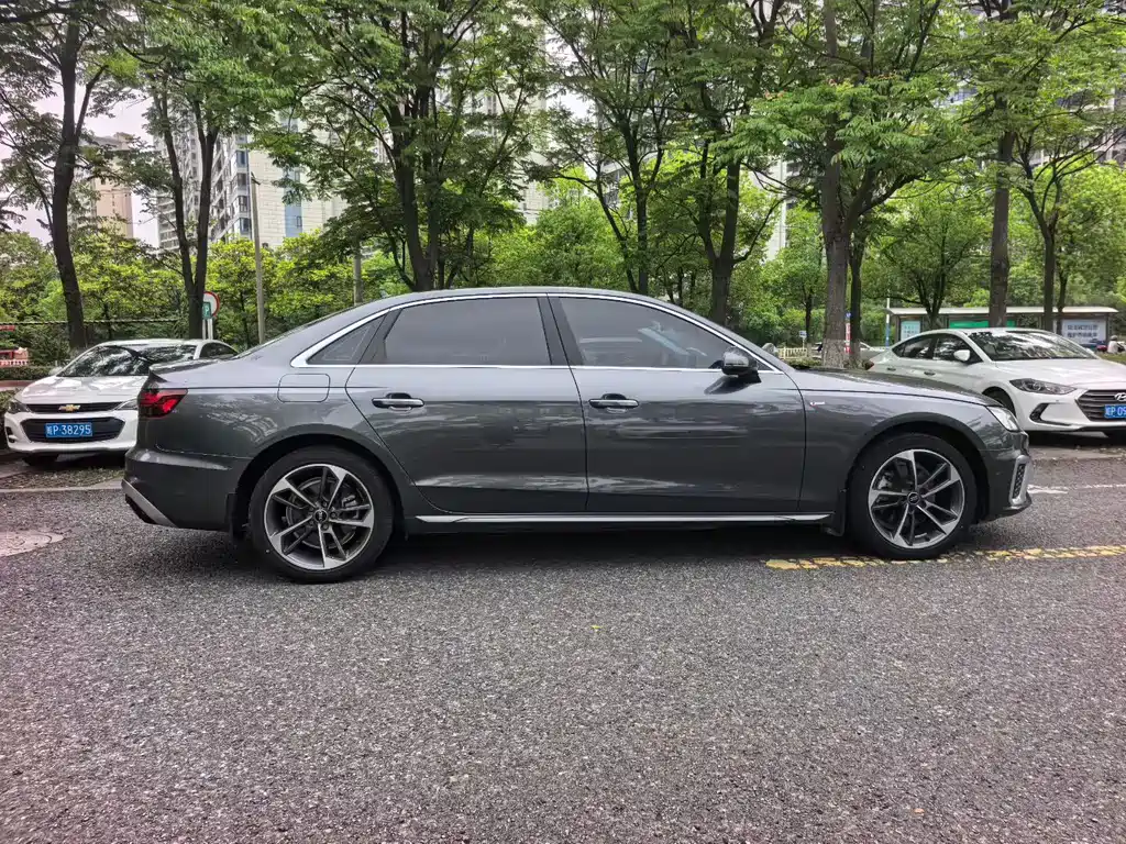 Audi A4L 2023 40 TFSI Fashion