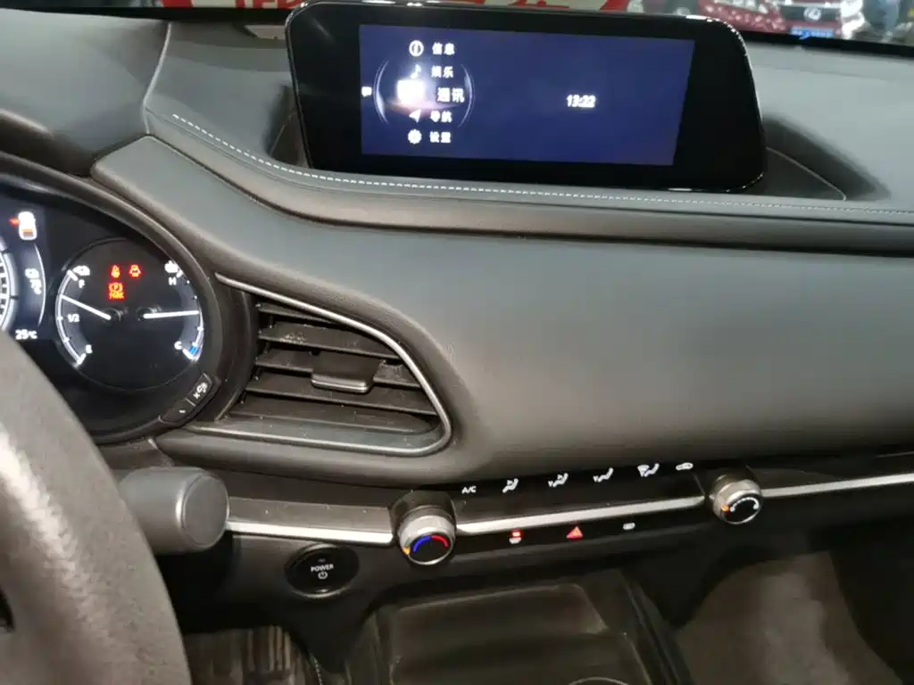 Mazda CX-30 EV — миниатюра 13