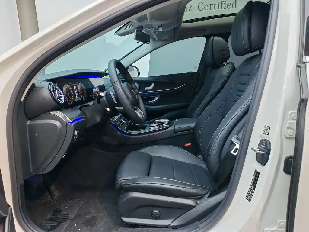 Mercedes-Benz E-Class — миниатюра 8