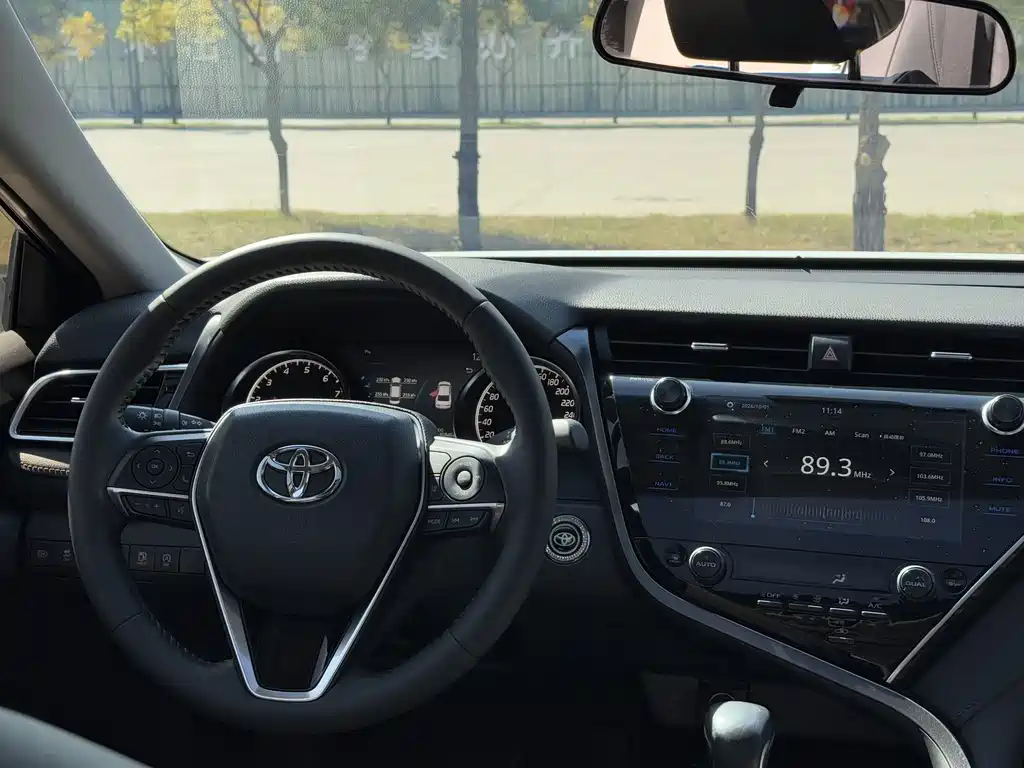 Toyota Camry — миниатюра 6