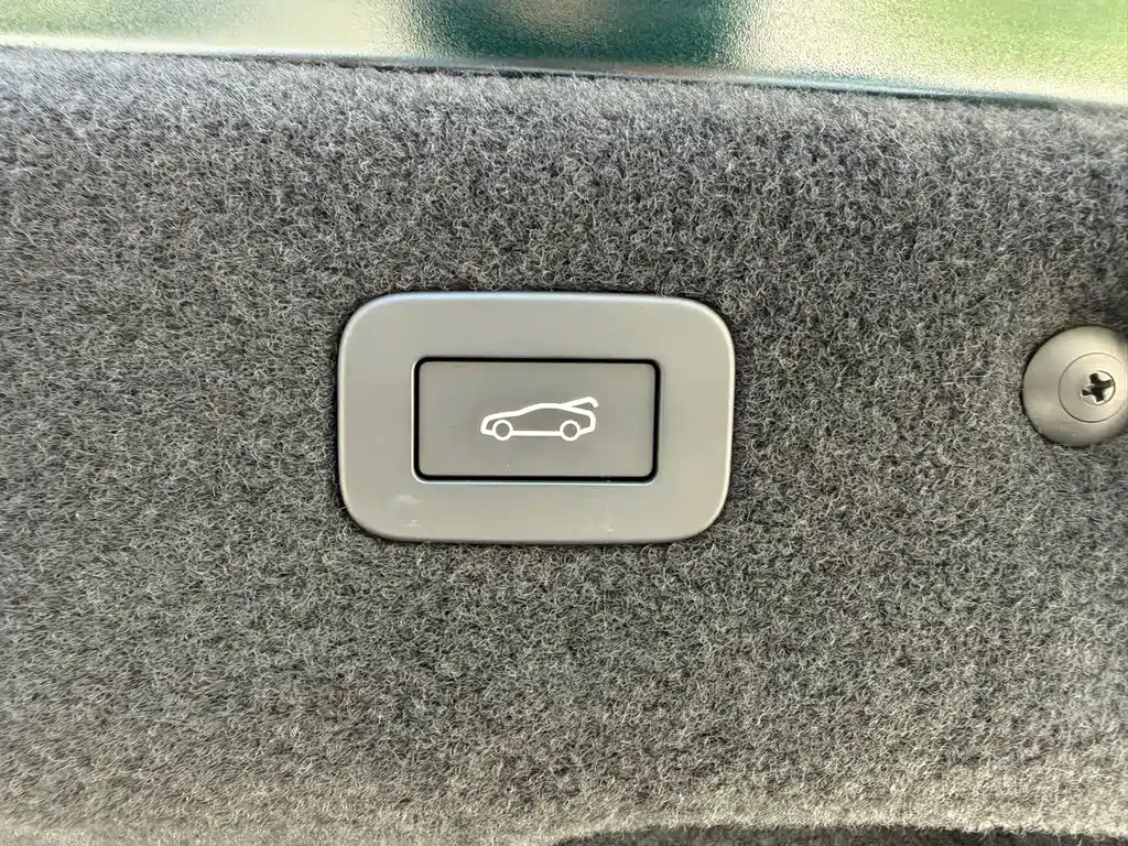 Jaguar XFL — миниатюра 16