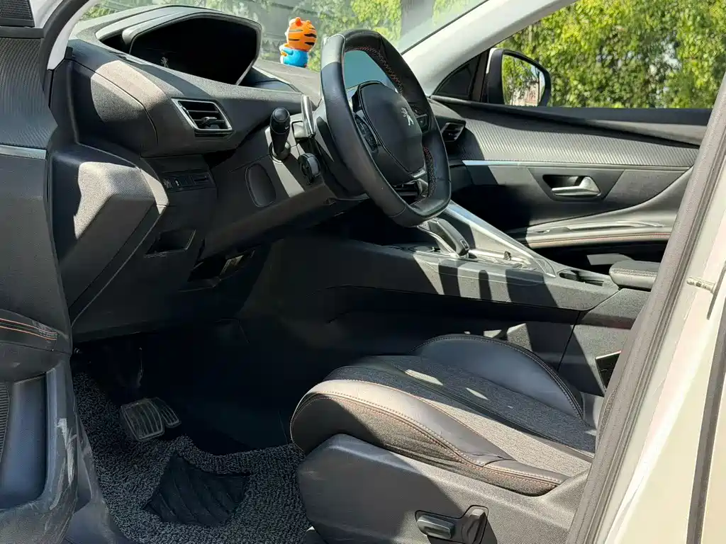Peugeot 4008 — миниатюра 3