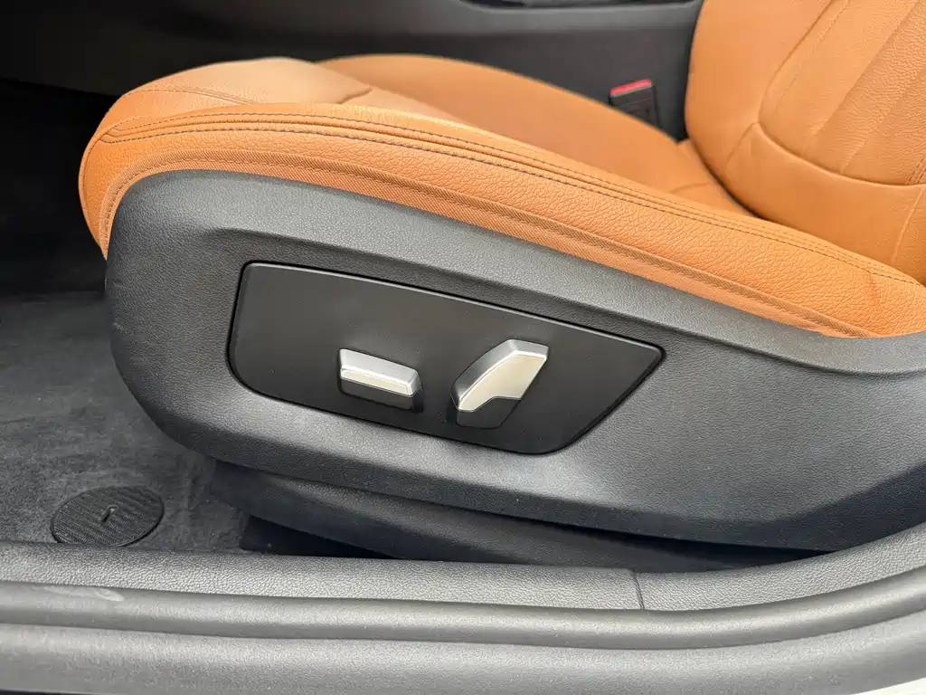 BMW 5 Series — миниатюра 16