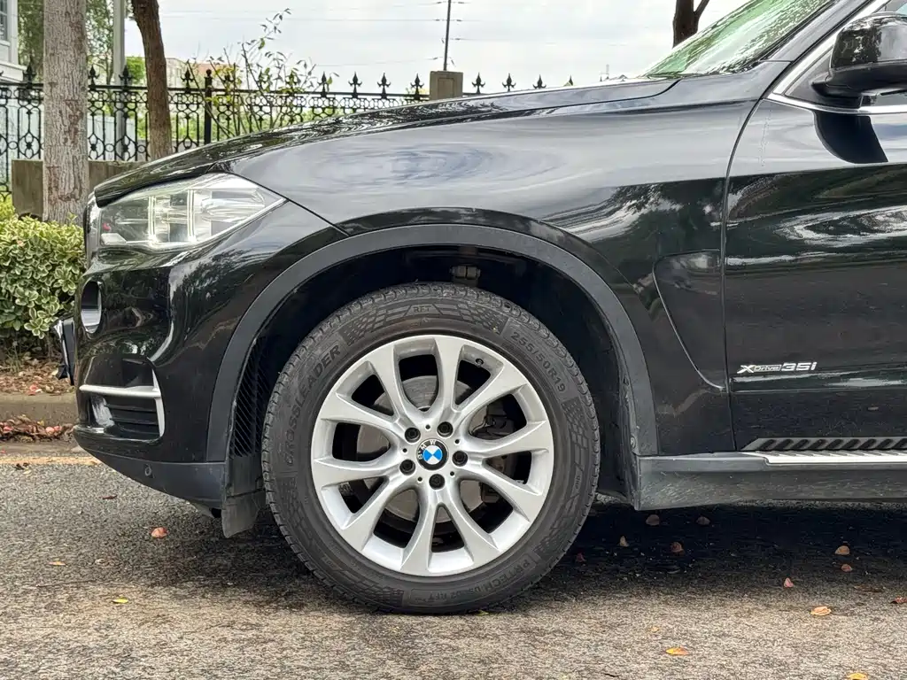 BMW X5 (Import) — миниатюра 3