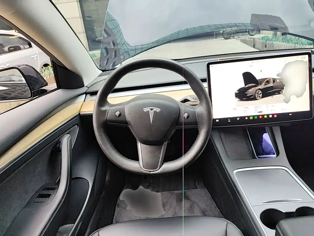 Tesla Model 3 — миниатюра 11