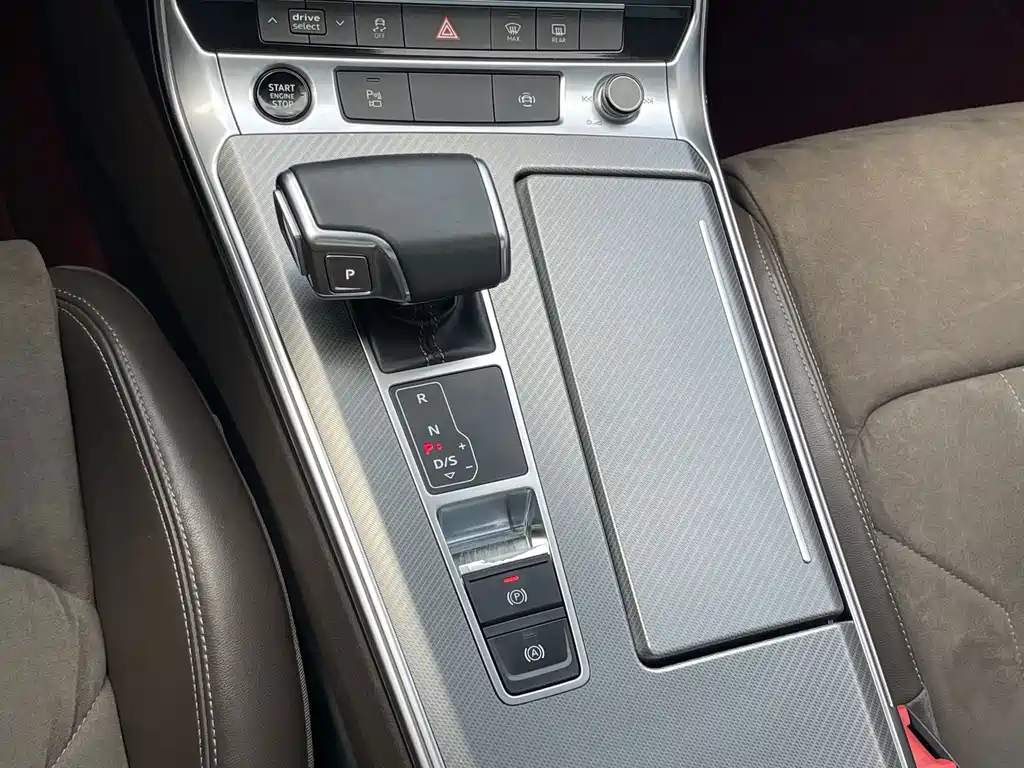 Audi A7L 2022 — фото 12