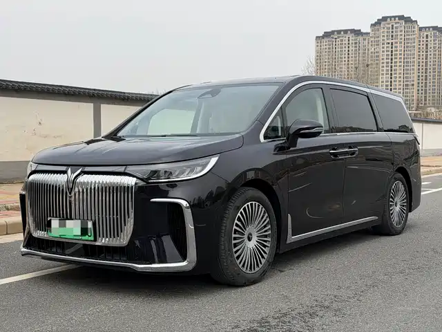 VOYAH LANTU DREAMER 2024