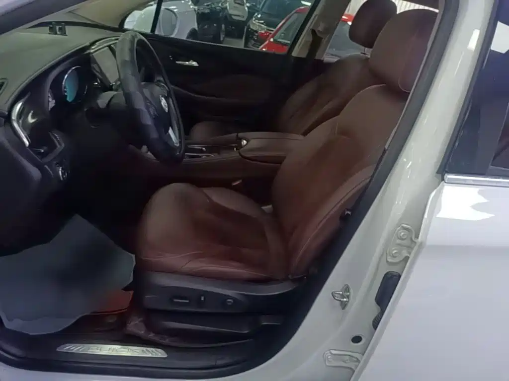 Buick Envision Plus — миниатюра 15