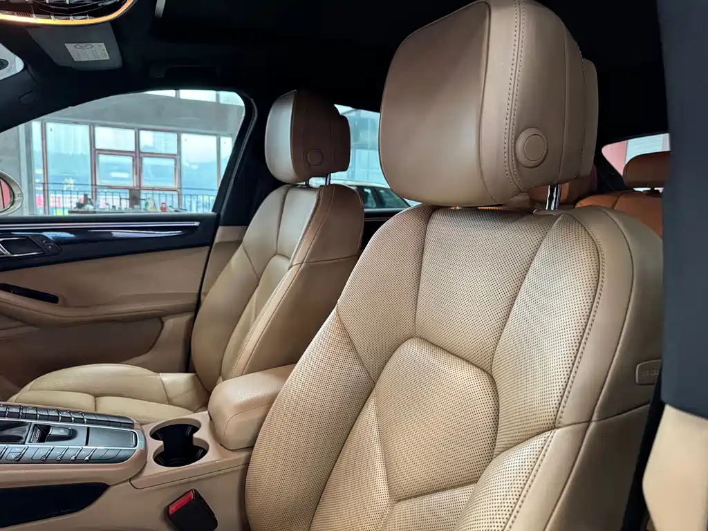 Porsche Macan — миниатюра 11