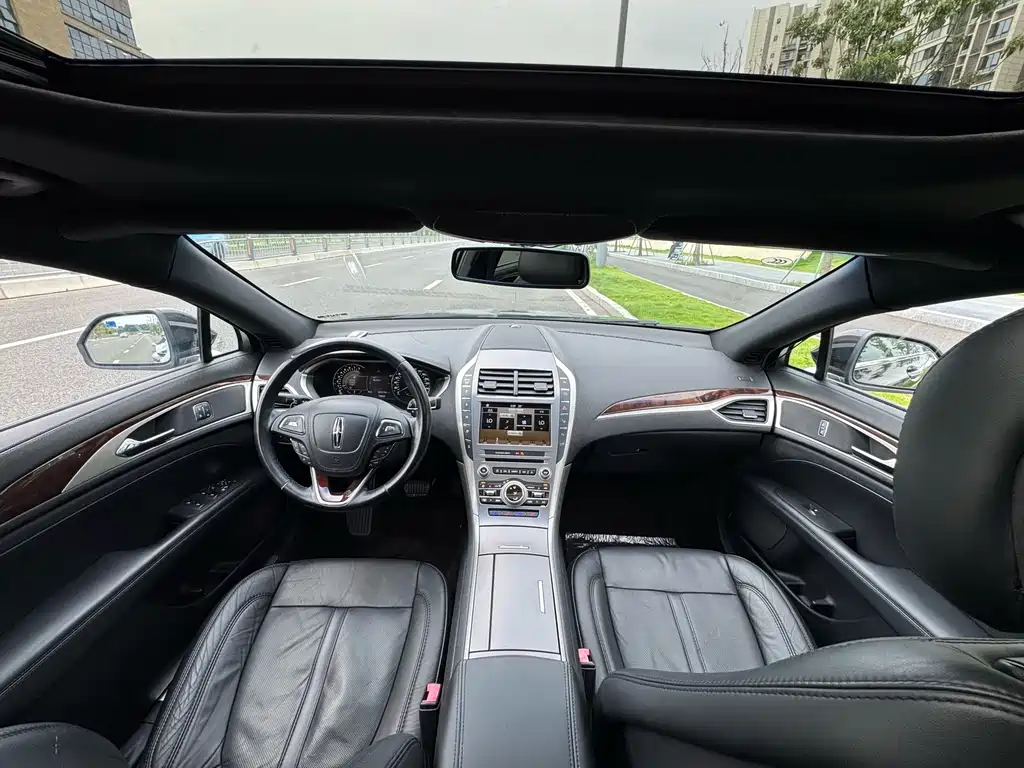 Lincoln MKZ — миниатюра 10