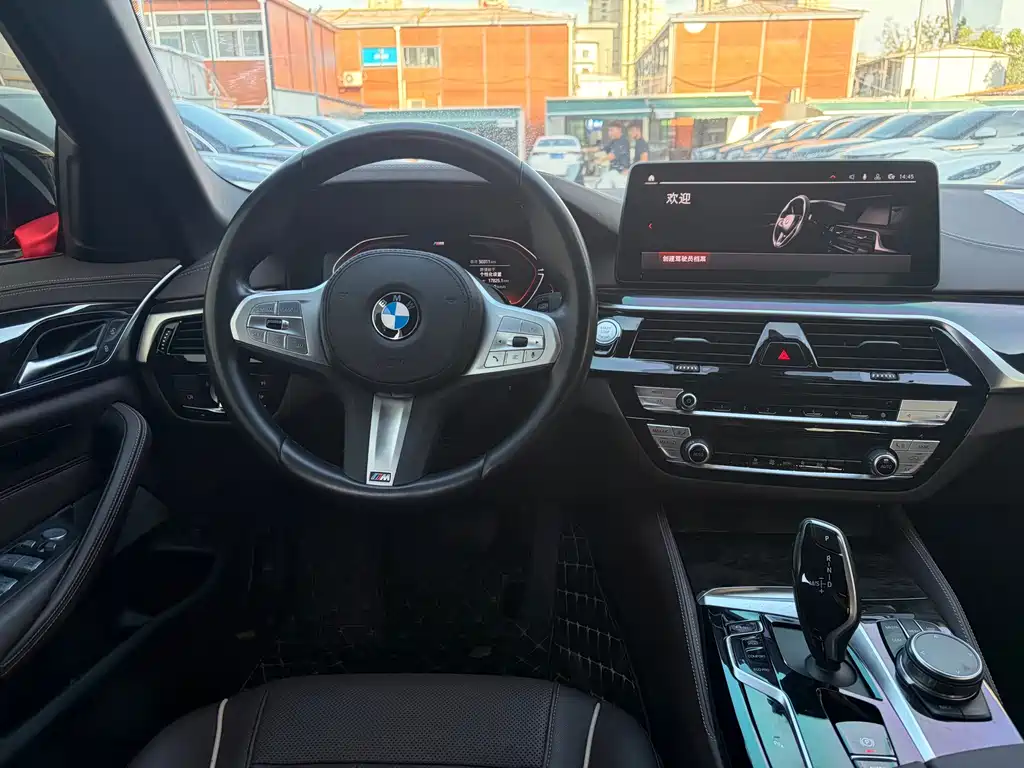 BMW 5 Series 2022 — фото 17