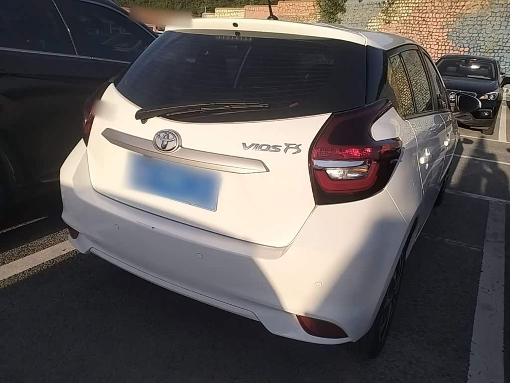 Toyota Vios FS 1.5 л 2022 г. Белый, пробег 35400 км