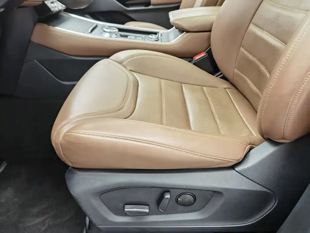 Ford Explorer — миниатюра 20