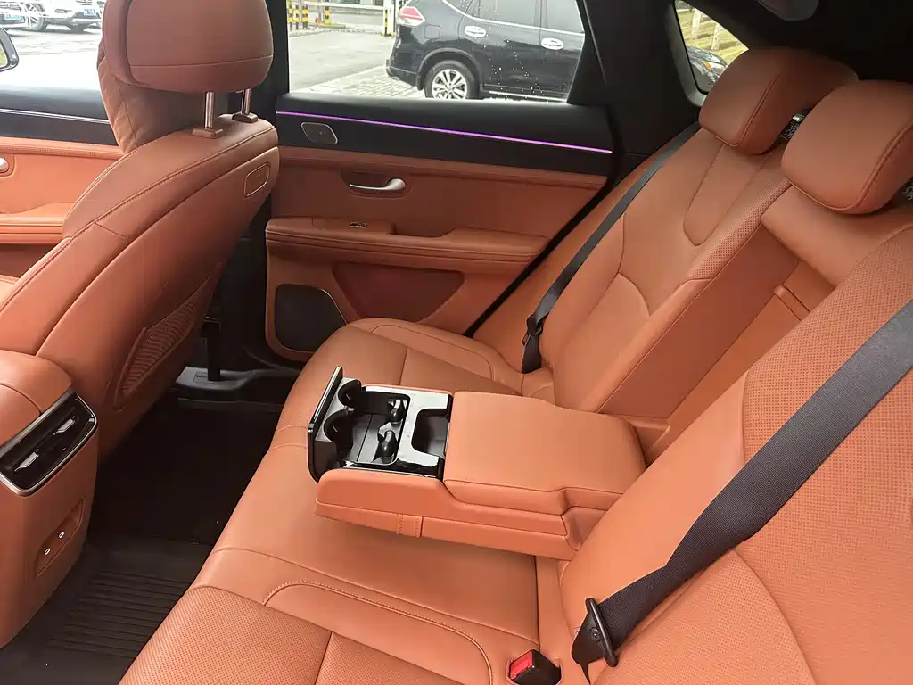 AITO ASK THE WORLD M5