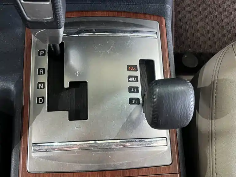 Mitsubishi Pajero (Import) — миниатюра 12