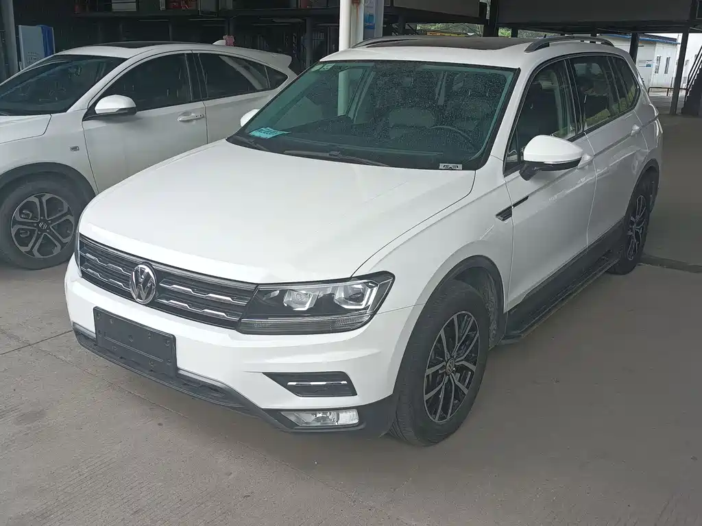 Купить Volkswagen Tiguan L