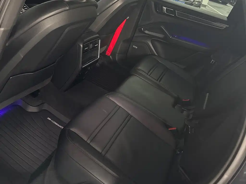 Porsche Cayenne Hybrid — миниатюра 14