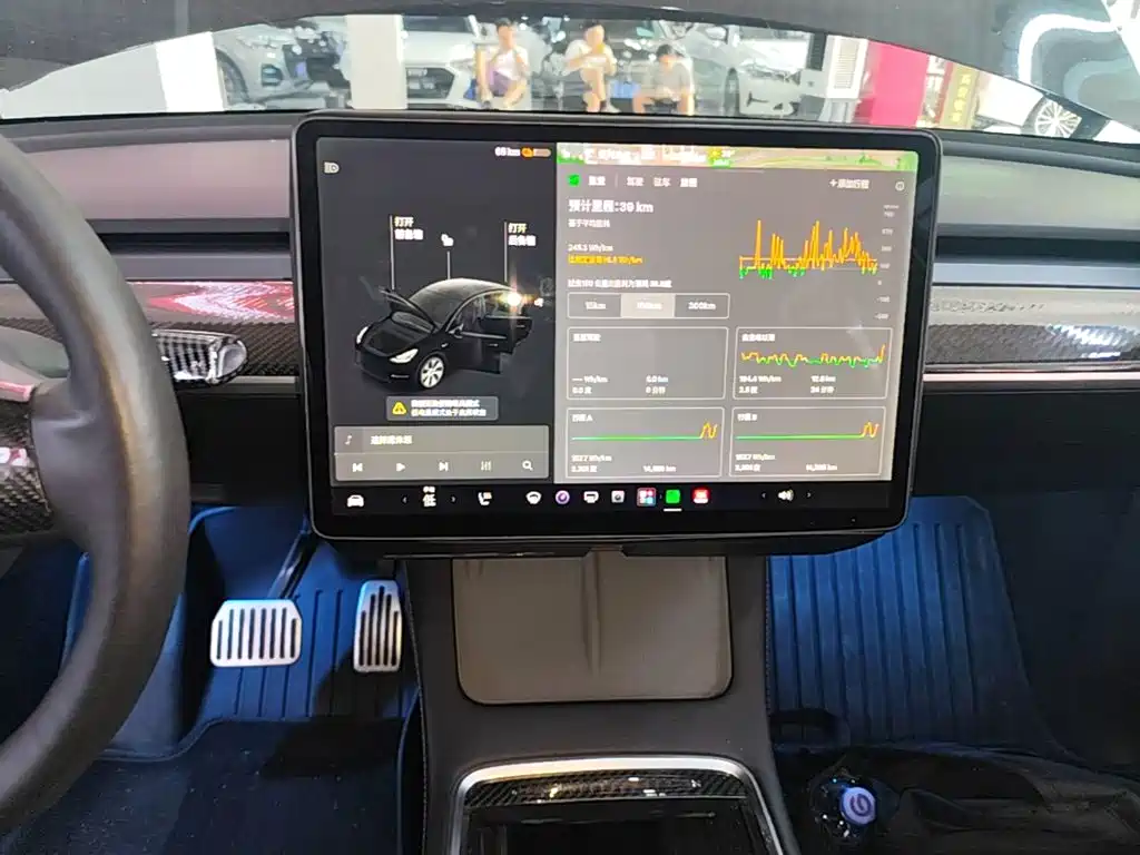 Tesla Model Y — миниатюра 13