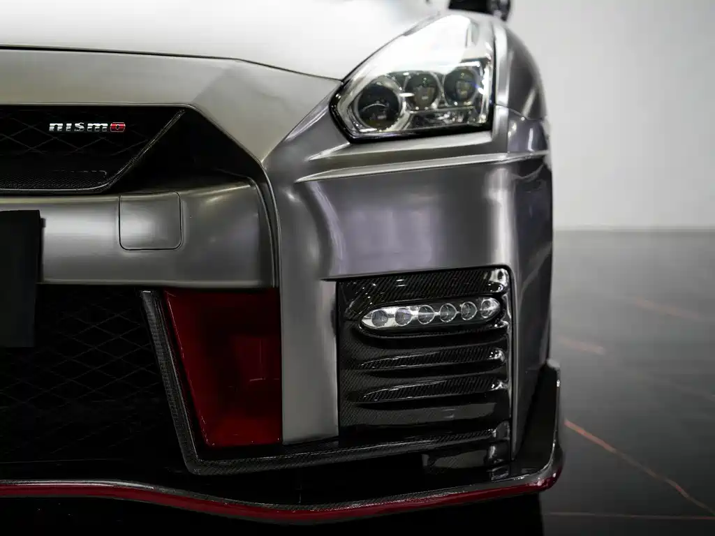 Nissan GT-R — миниатюра 32