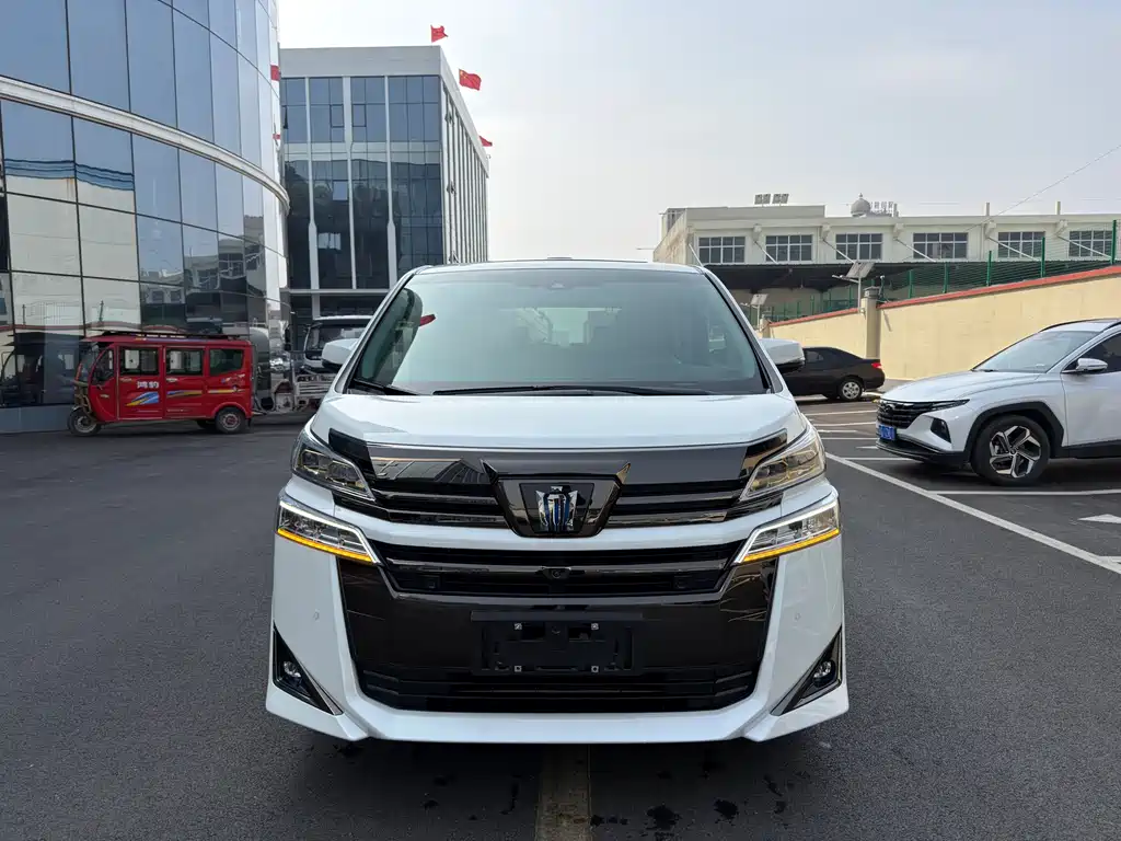 Toyota Vellfire 2023