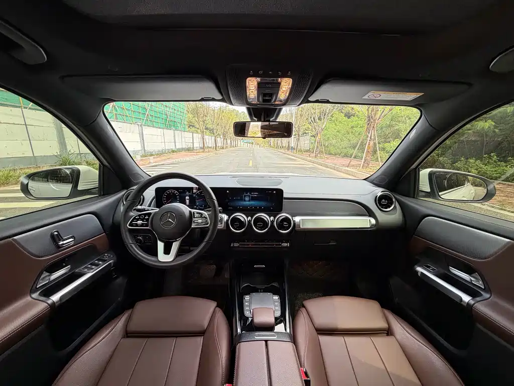 Mercedes-Benz GLB — миниатюра 6