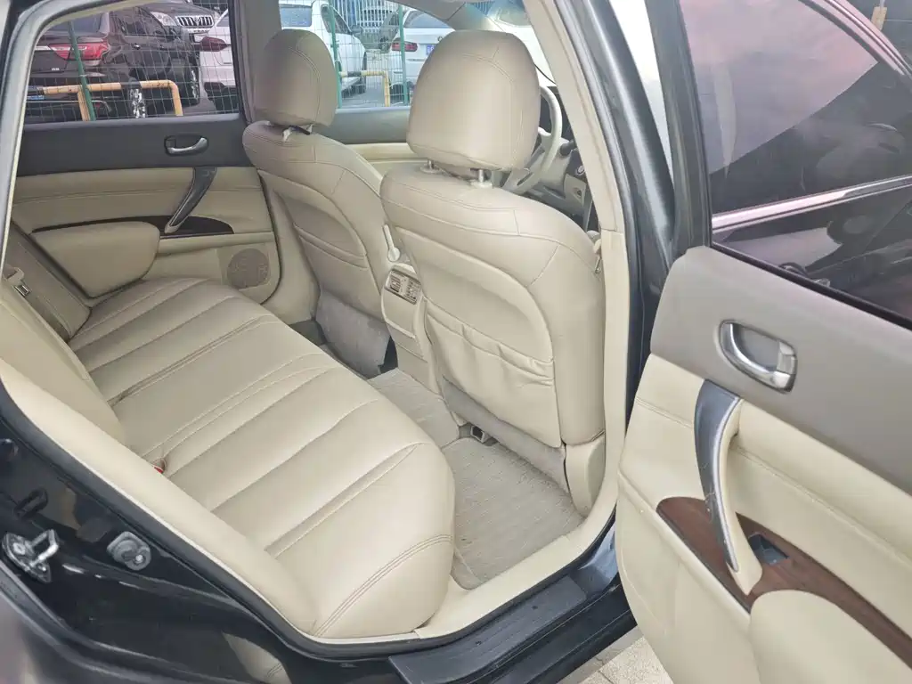 Nissan Teana — миниатюра 10
