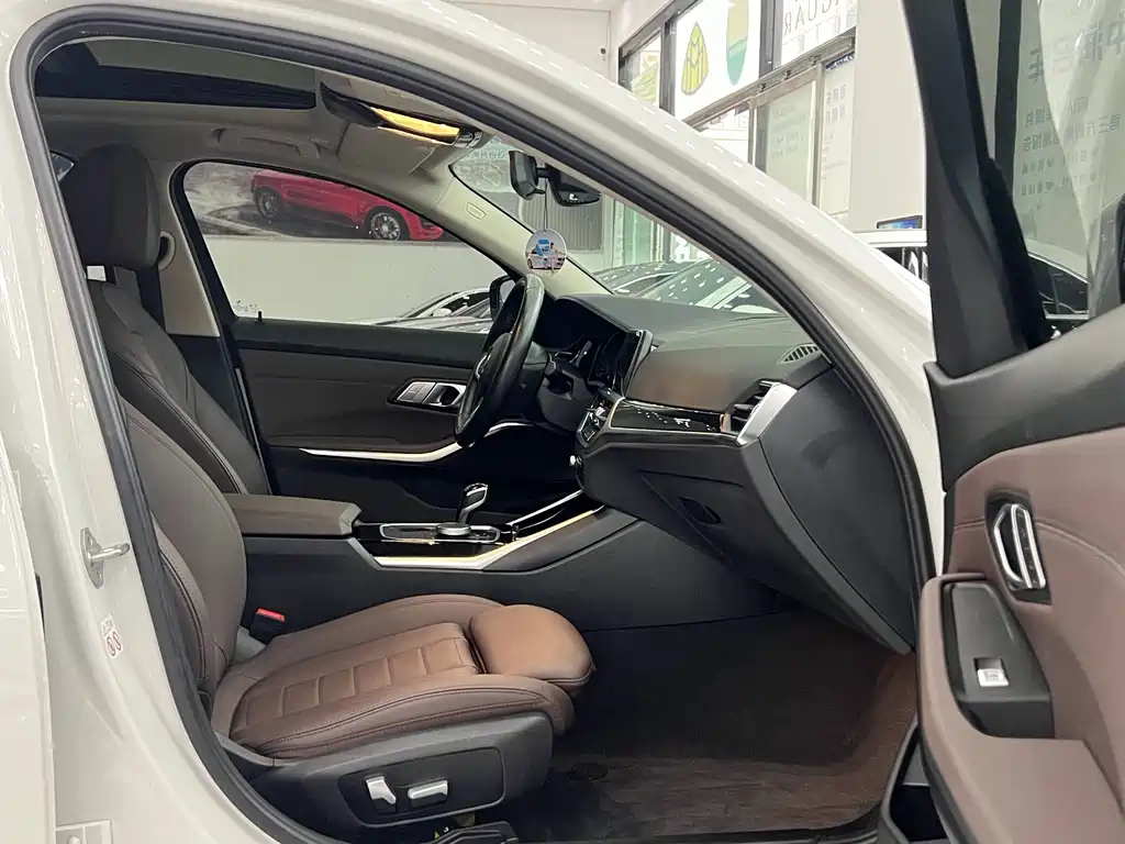 BMW 3 Series — миниатюра 8