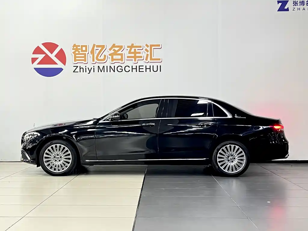 Mercedes-Benz E-Class — миниатюра 4