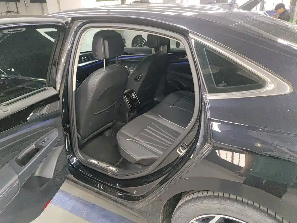 Volkswagen Passat — миниатюра 8