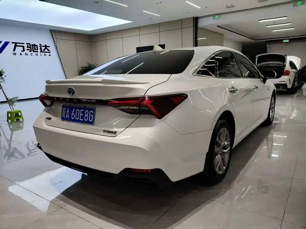 Toyota Avalon — миниатюра 3