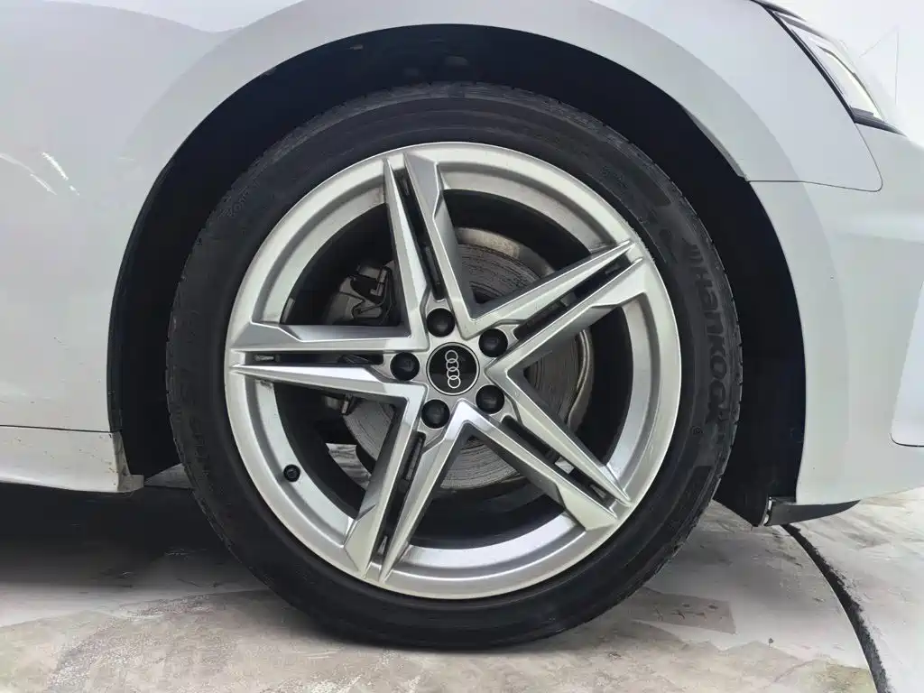 Audi A5 2023 Белый из Китая