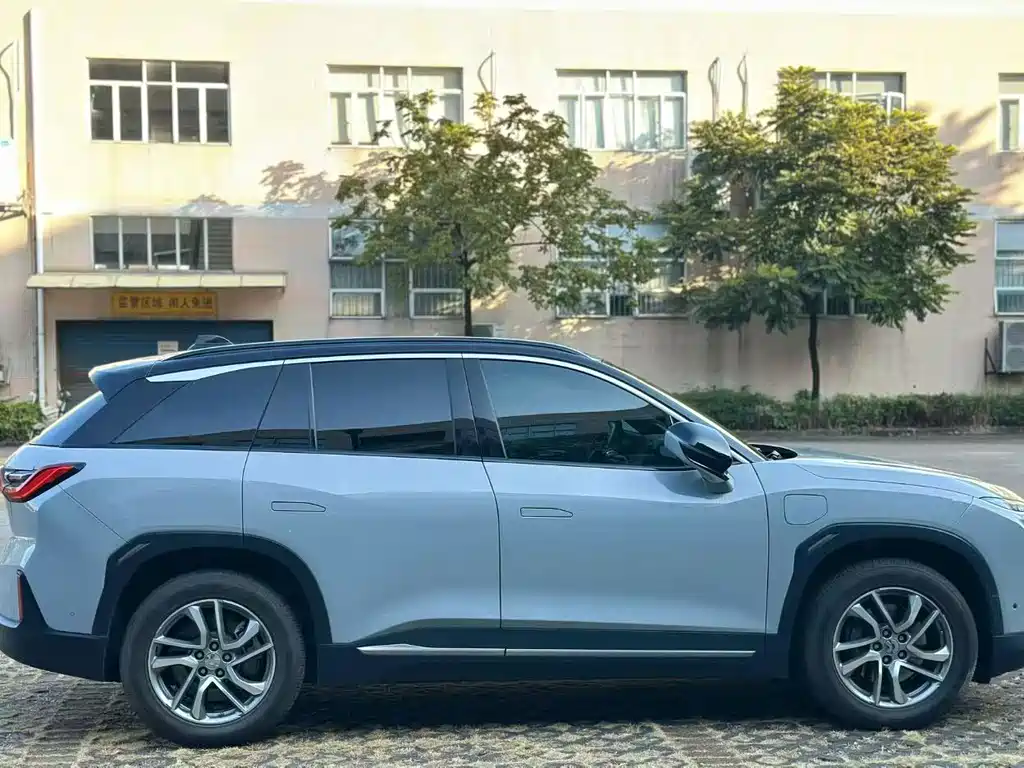 NIO NIO ES6