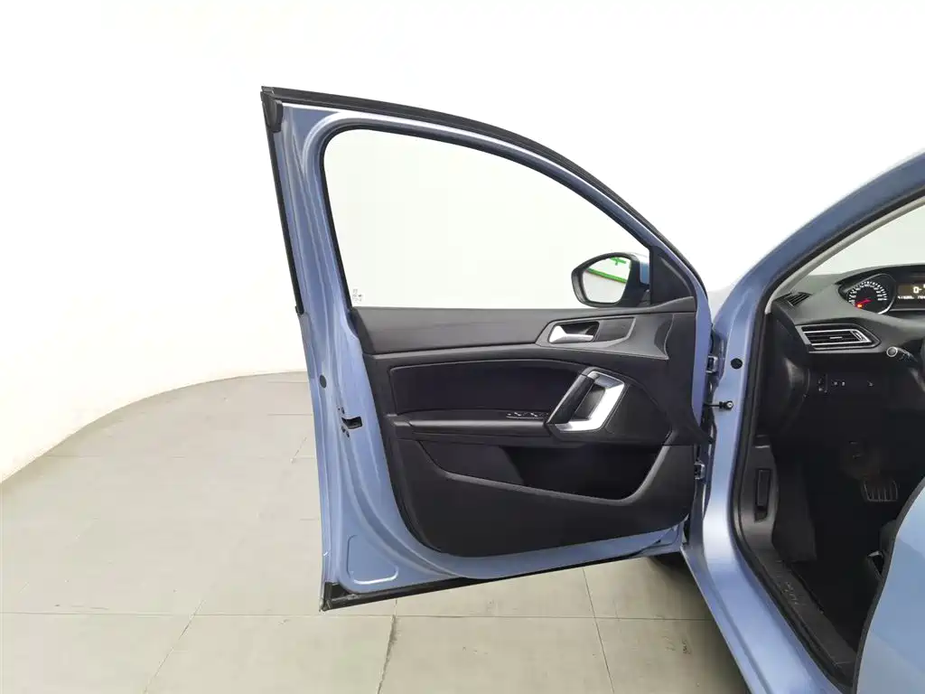 Peugeot 308S 2015 1.2T AT