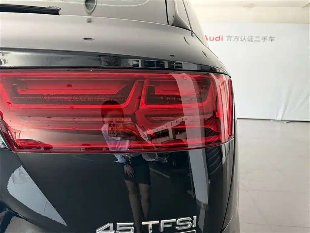 Audi Q7 — миниатюра 12