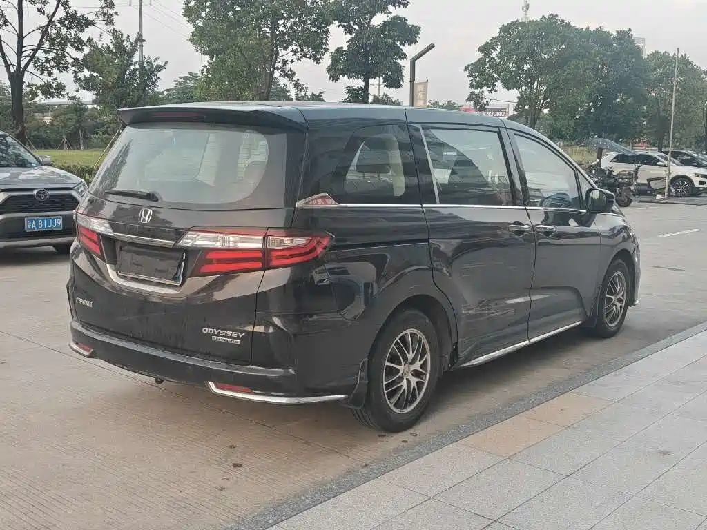 Honda Odyssey — миниатюра 8