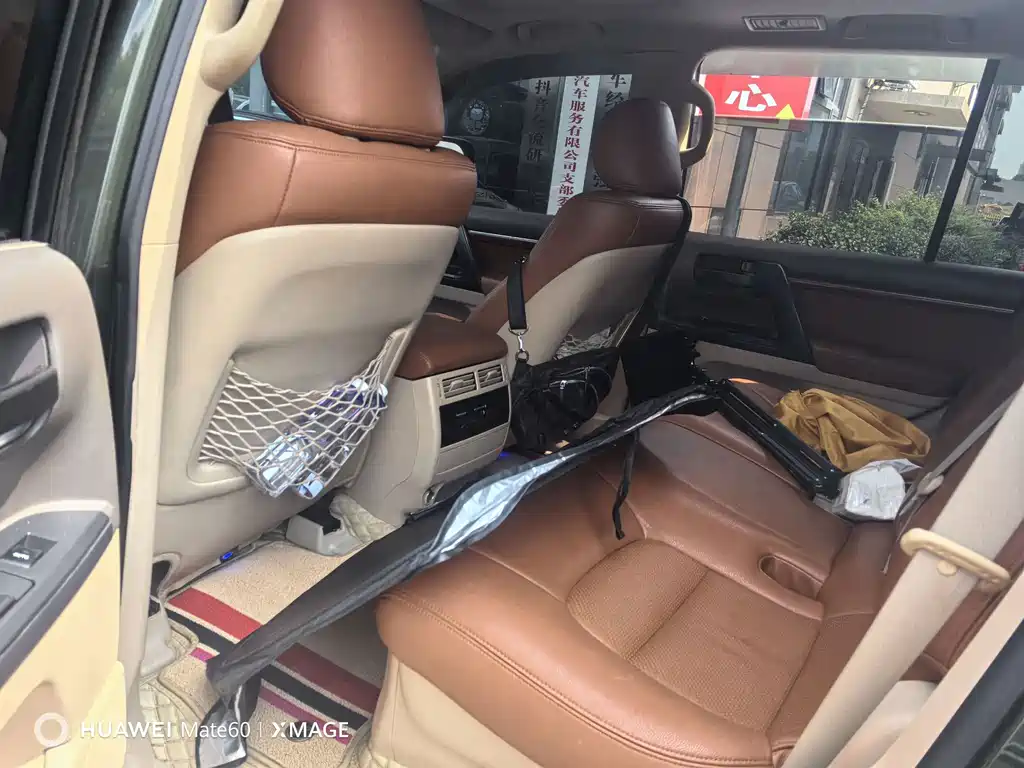 Toyota Land Cruiser — миниатюра 6