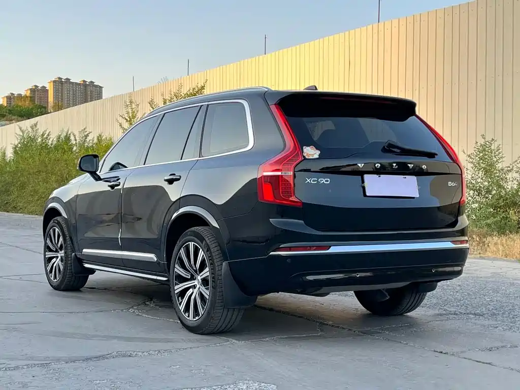 Volvo XC90 — миниатюра 9