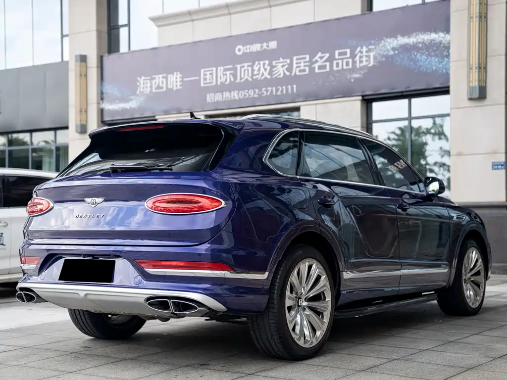 Bentley Bentayga — миниатюра 14