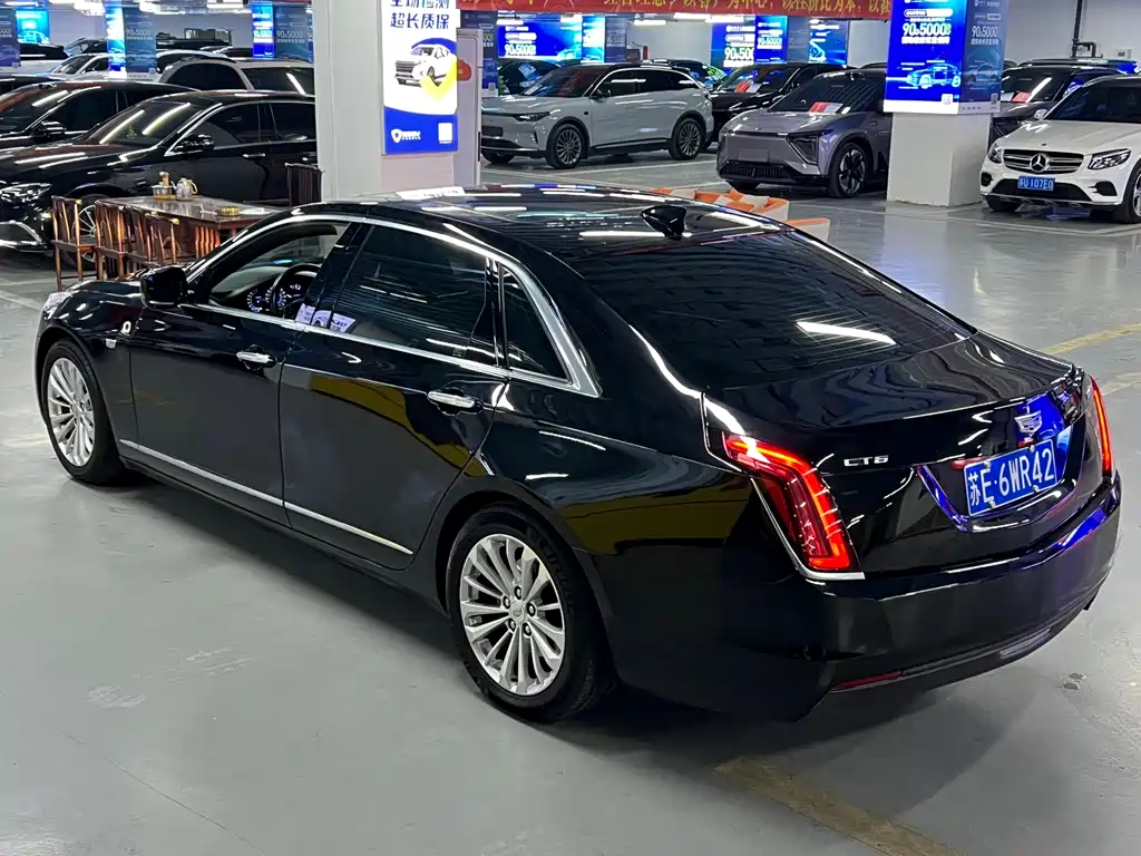 CADILLAC CT6