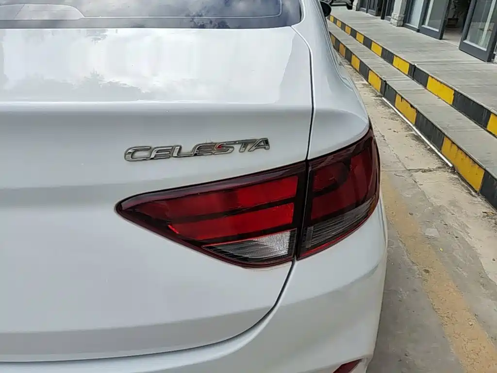 Hyundai Elantra — миниатюра 8