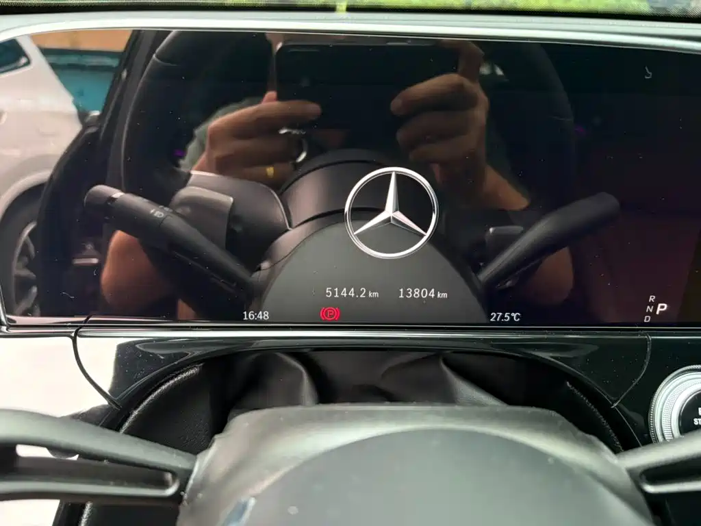 Mercedes-Benz E-Class — миниатюра 7