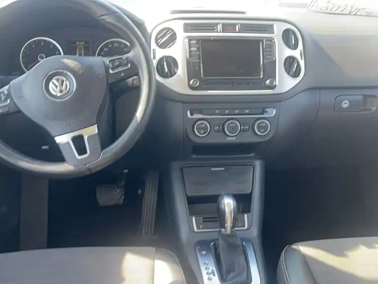 Volkswagen Tiguan — миниатюра 2