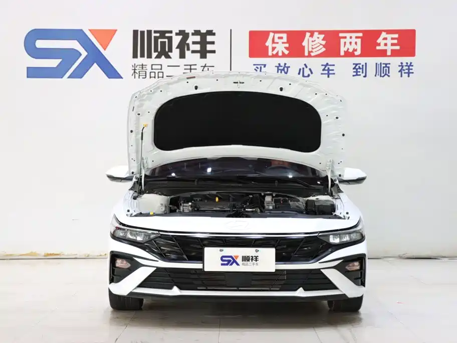 Hyundai Elantra — миниатюра 18