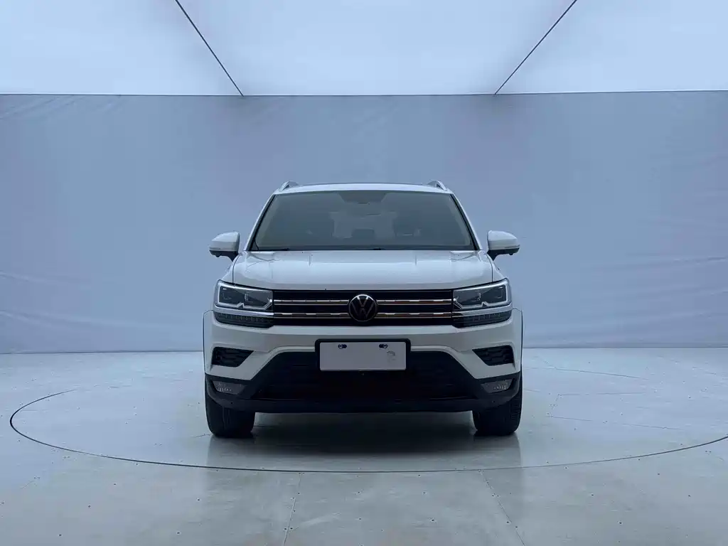 Volkswagen Tharu — миниатюра 2