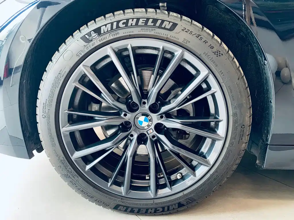 BMW 3 Series — миниатюра 15